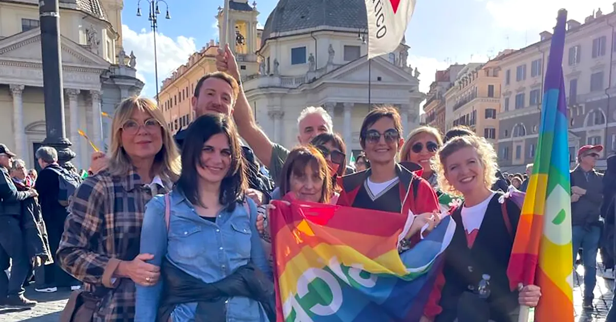 Alcuni memebri del PD Senigallia e Marche presenti in piazza, Chantal Bomprezzi, Dario Romano, Margherita Angeletti, Paola Curzi, Massimo Barocci e altre iscritti e simpatizzanti