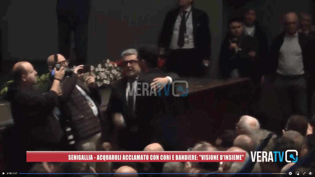 Il civico Olivetti abbraccia Acquaroli